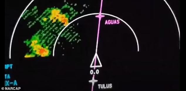 墨西哥飞行员上空拍到UFO