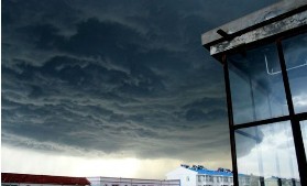 内蒙古自治区实拍恐怖的云彩