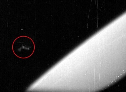 外星人盯上NASA？“水星计划”照片惊现UFO