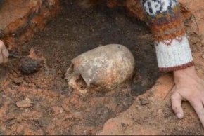 俄出土奇怪头骨疑似外星人 系数千年前的一位女性