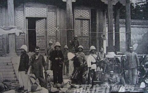 八国联军火烧圆明园历史图片