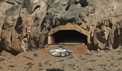 罗布泊附近的沙漠腹地可能存在UFO基地